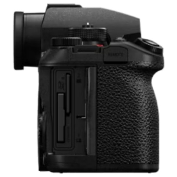 Фото - Фотокамера беззеркальная Panasonic Lumix DC-S1 II Body (DC-S1M2E)