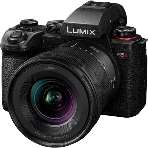 Фото - Об'єктив до фотокамери Panasonic Lumix S 14-28 mm F4-5.6 (S-R1428E)