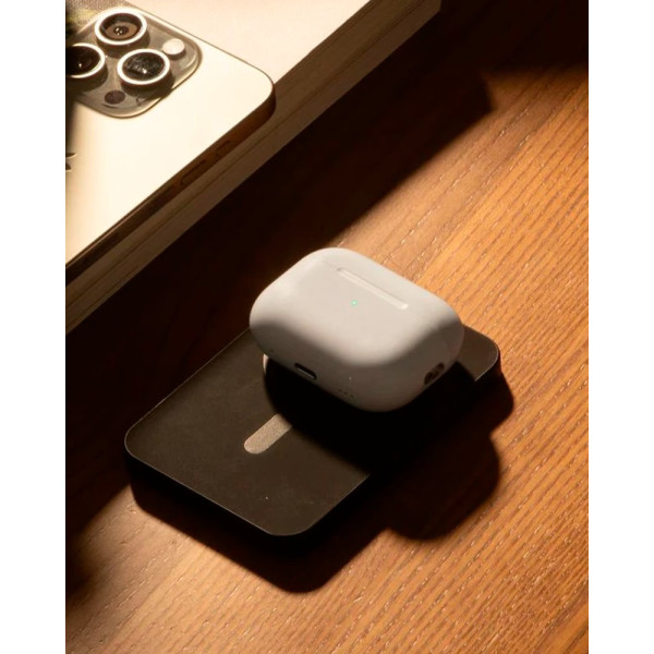 Фото - Батарея мобильная Native Union Classic Magnetic Power Bank Qi2 5 000mAh Tan (PB-5KMS-TAN-Q2)