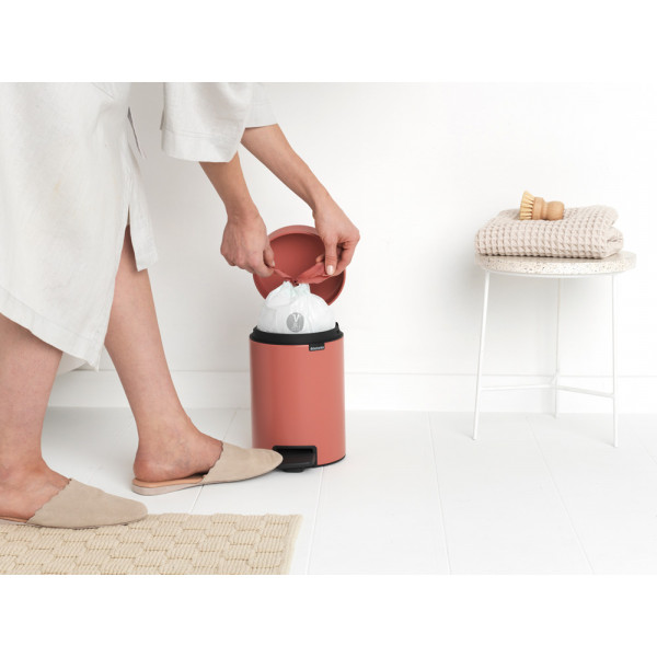Фото - Бак для сміття з педаллю Brabantia Pedal Bin 3 л 304286