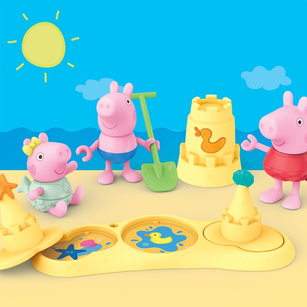Фото - Ігрова фігурка-сюрприз Peppa Pig FIGURINES – ТРИ МАЛЕНЬКІ СВИНКИ НА ПЛЯЖІ (G2833)