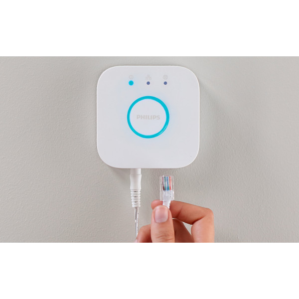 Фото - Система бездротового управління освітленням Philips Hue Bridge (929001180629)