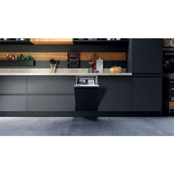 Фото - Посудомоечная машина встраиваемая Hotpoint-Ariston HSIO 3O23 WFE