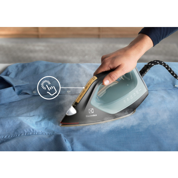 Фото - Утюг с парогенератором Electrolux E8ST2-8OG