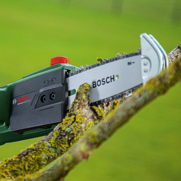 Фото - Висоторіз Bosch UniversalChainPole 18В 210-260см (0.600.8B3.101)