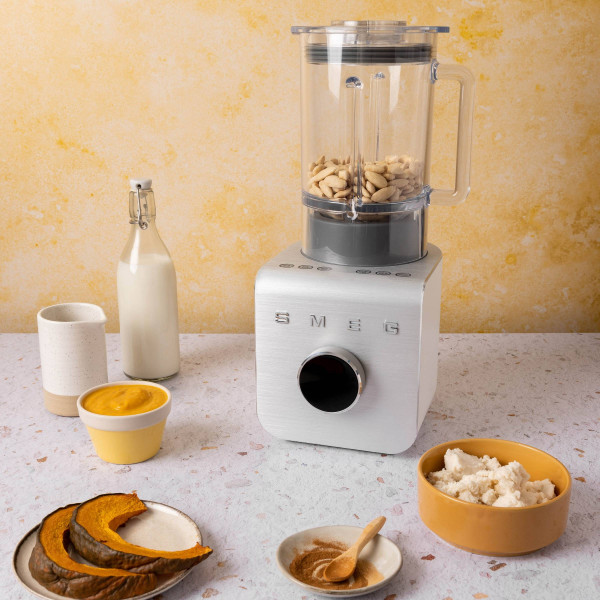 Фото - Блендер стаціонарний Smeg BLC01WHMEU