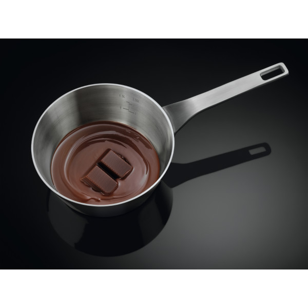 Фото - Комплект техники Electrolux Духовой шкаф + Варочная панель Electrolux EOF5C50BZ + KDI641723K