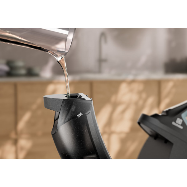 Фото - Утюг с парогенератором Electrolux E8ST2-8OG