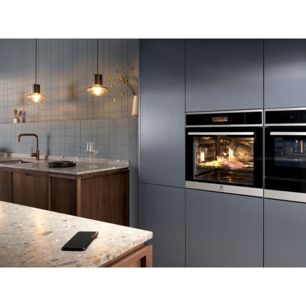 Фото - Духовой шкаф Electrolux EOB7S31X