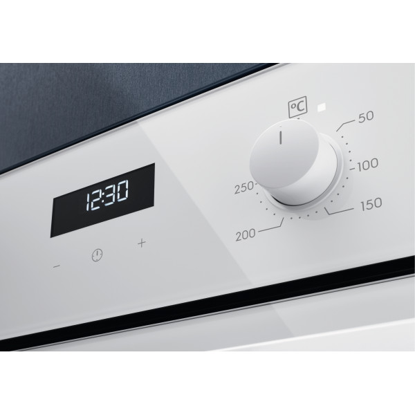Фото - Духова шафа Electrolux EOF5C50BV