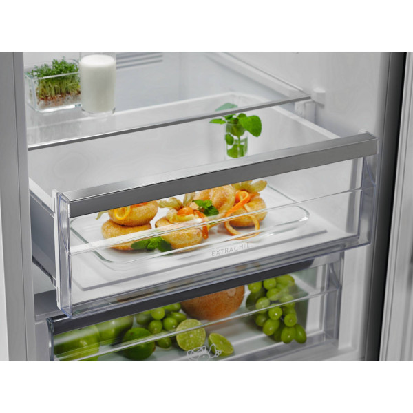 Фото - Холодильник Electrolux LNT7ME36X3