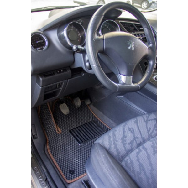 Фото - Килимки з екошкіри в салон авто передні EVAtech ECO для 3008 Peugeot 2009-2016 1 покоління SUV EU PT3340A2CP2BBB