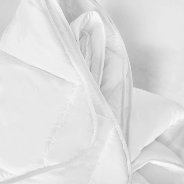 Фото - Одеяло всесезонное двуспальное евро Interscalit с кантом 200х220 (QI01625)