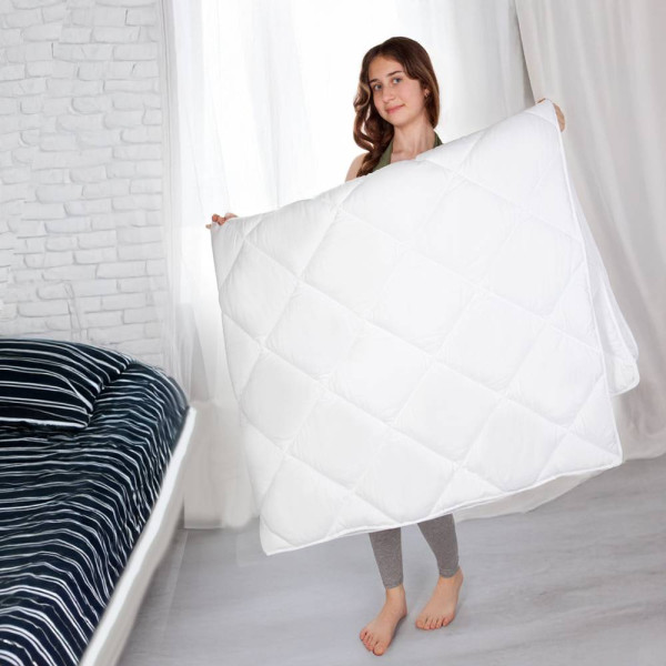 Фото - Одеяло всесезонное двуспальное евро Interscalit с кантом 200х220 (QI01625)