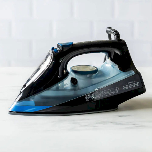 Фото - Утюг Black&Decker BXIR2606E