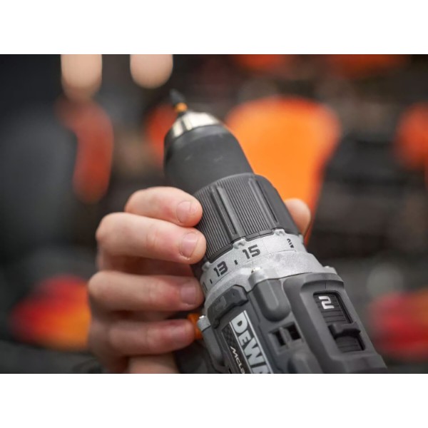 Фото - Набор электроинструментов DeWALT F1 TEAM LIMITED EDITION 18В XR Li-lon (DCK200MP2T)