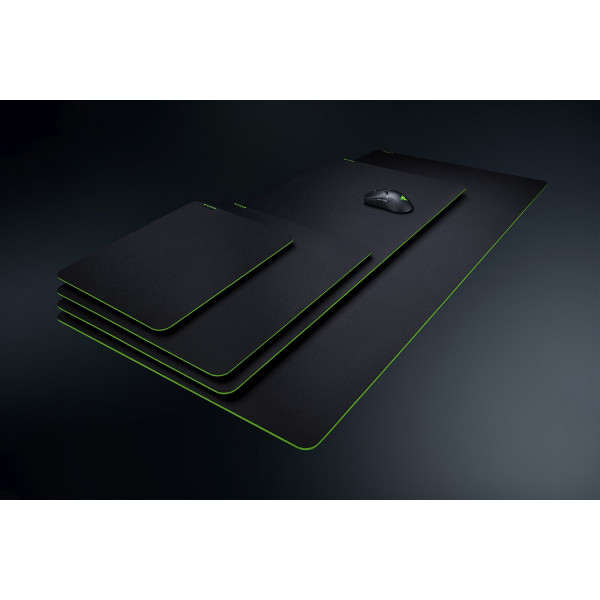 Фото - Коврик для мыши игровой Razer Gigantus V2 XXL (RZ02-03330400-R3M1)