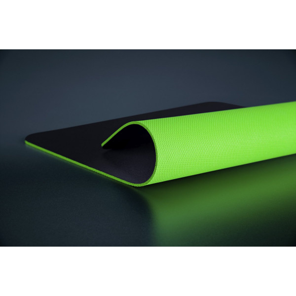 Фото - Коврик для мыши игровой Razer Gigantus V2 XXL (RZ02-03330400-R3M1)