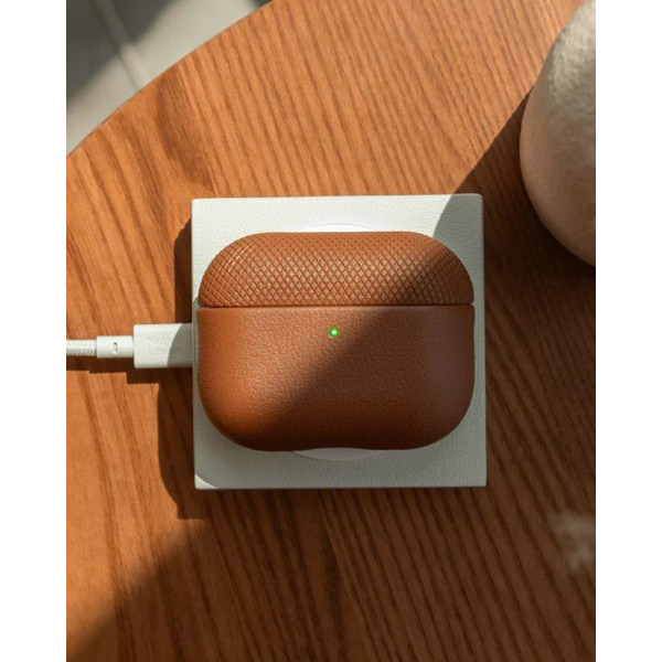 Фото - Чехол для наушников Native Union Classic Case Tan for Airpods Pro 3rd Gen (RECLA-APPRO3-TAN)