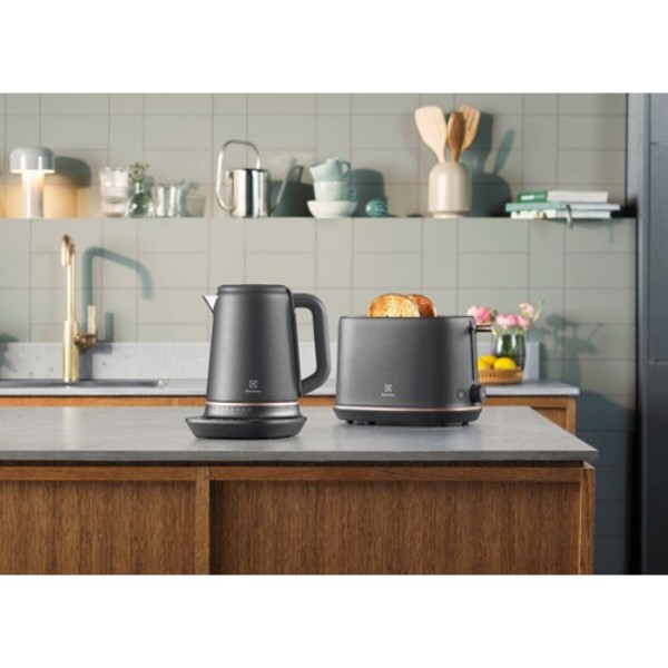 Фото - Тостер Electrolux E7T1-6BP