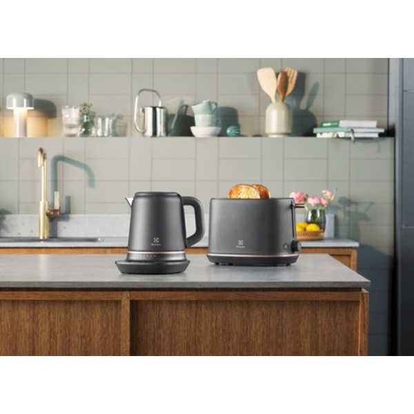 Фото - Тостер Electrolux E7T1-6BP