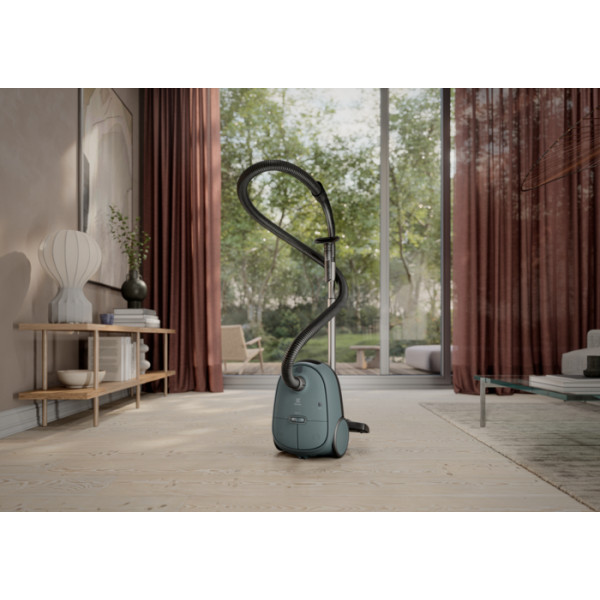 Фото - Пылесос для сухой уборки с мешком Electrolux EB61C1OG