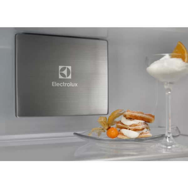 Фото - Холодильник встраиваемый Electrolux ENP7TD75S