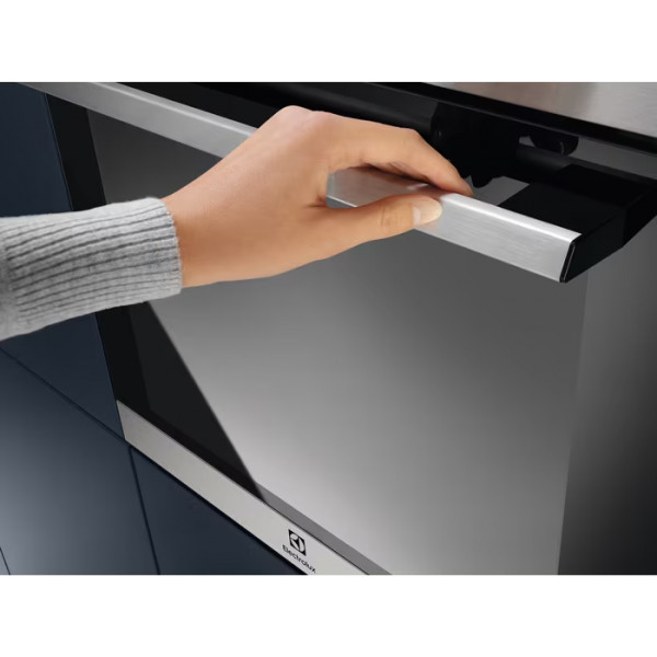 Фото - Духова шафа Electrolux EOF3H00BX