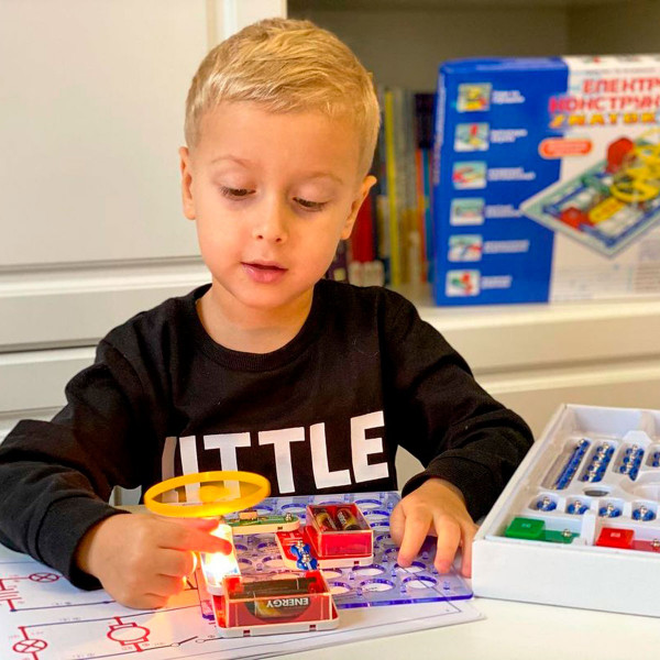 Фото - Електронний конструктор Znatok Construction Kits Znatok (180 схем) (REW-K003)