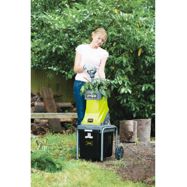 Фото - Подрiбнювач садовий Ryobi RSH2545B