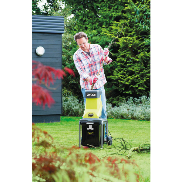 Фото - Подрiбнювач садовий Ryobi RSH2545B