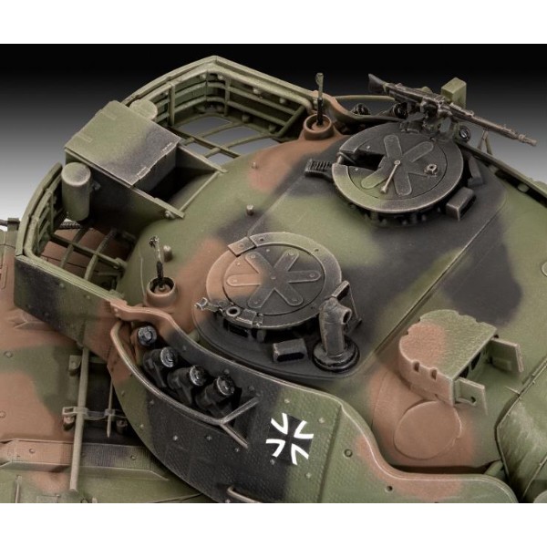 Фото - Набор для моделирования техники Revell Танк Leopard 1A5 1:35 (RVL-03320)