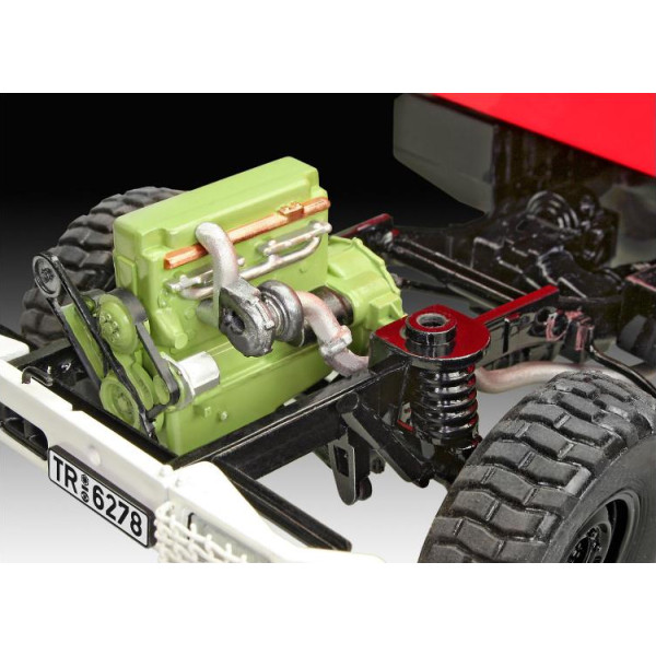 Фото - Набір для моделювання техніки Revell Пожежна машина Unimog U1300L TLF 8/18 1:24 (RVL-07512)