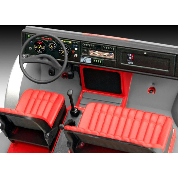 Фото - Набір для моделювання техніки Revell Пожежна машина Unimog U1300L TLF 8/18 1:24 (RVL-07512)