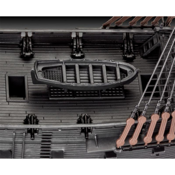 Фото - Набір для моделювання техніки Revell набір Піратський корабель Чорна Перлина 1:150 (RVL-65499)