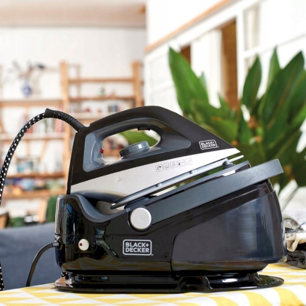 Фото - Утюг с парогенератором Black&Decker BXSS2200E