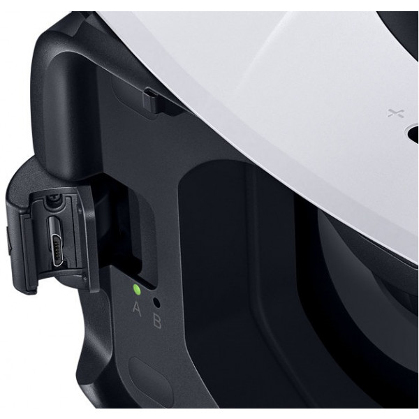 Фото - Окуляри віртуальної реальності Samsung Gear VR CE (SM-R322NZWASEK)
