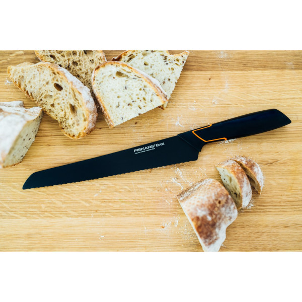 Фото - Ніж кухонний Fiskars Edge 23 см Black (1003093)