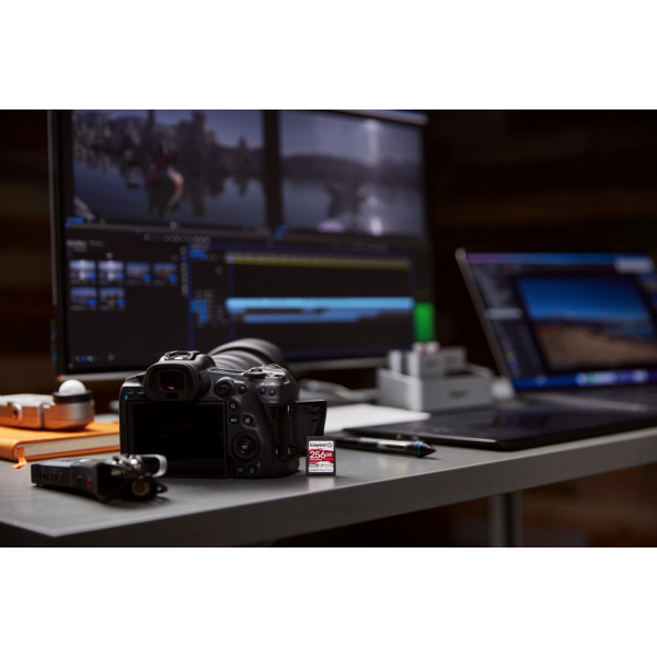 Фото - Карта пам'яті Kingston 128GB Canvas React Plus SDXC UHS-II  300R/260W U3 (SDR2/128GB)