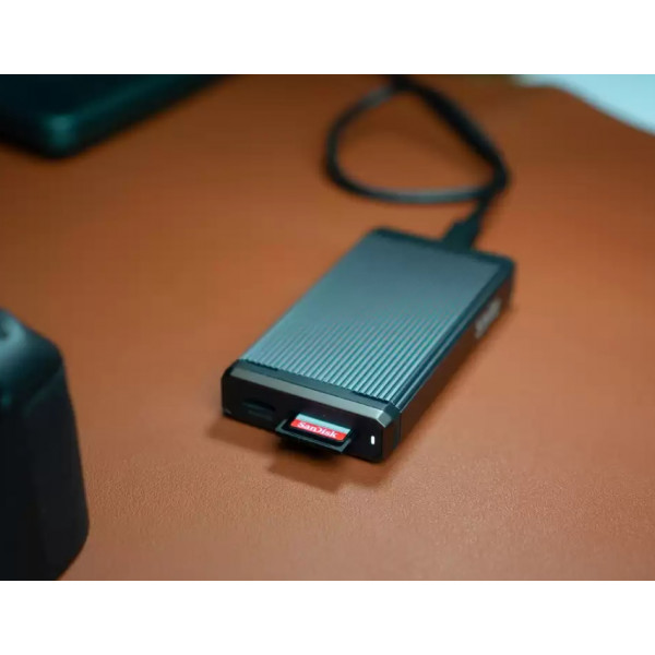 Фото - Карта пам'яті SanDisk SD 64GB C10 UHS-I U3 Extreme V30 (SDSDXV2-064G-GNCIN)