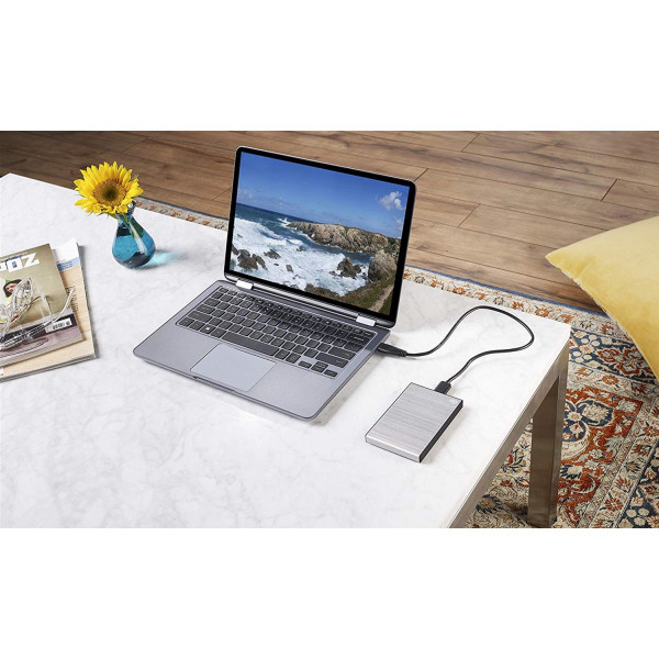 Фото - Жесткий диск внешний Seagate Backup Plus Slim 2 TB Silver (STHN2000401)