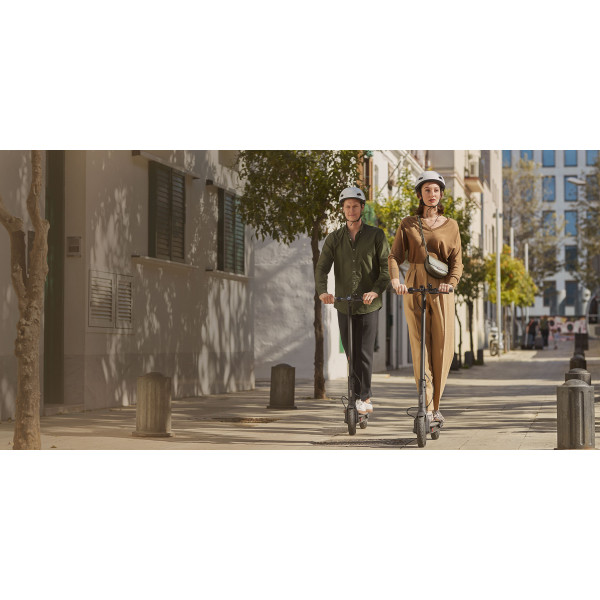 Фото - Електросамокат Xiaomi Mi Electric Scooter 1s Black (DDHBC05NEB)