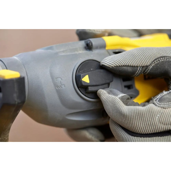 Фото - Перфоратор Stanley FatMax SFMCH900B