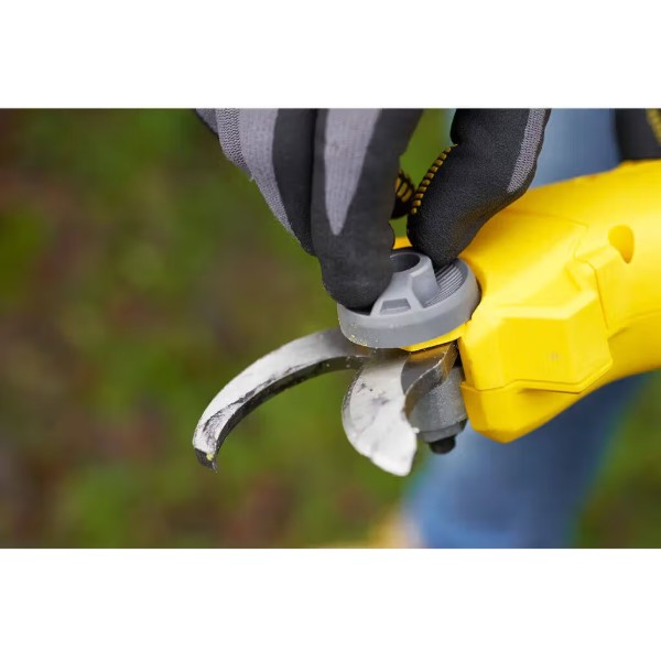 Фото - Секатор акумуляторний Stanley FatMax SFMCPP32M1