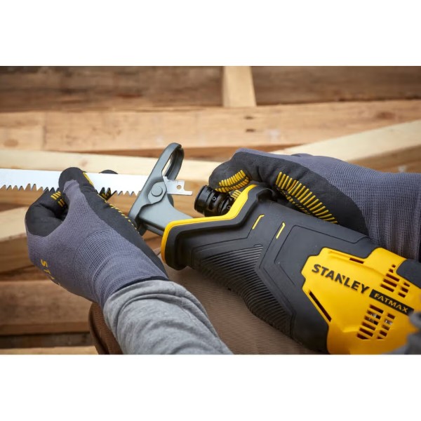 Фото - Пила шабельна Stanley FatMax 18В (V20) Li-Ion (SFMCS300B)