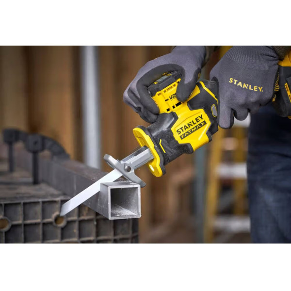 Фото - Пила сабельная Stanley FatMax18В (V20) Li-Ion (SFMCS305B)