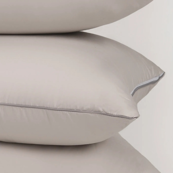 Фото - Подушка стандартна MirSon Шовкова №1029 "Silver Cloud" висока 40х60 (2200010363883)