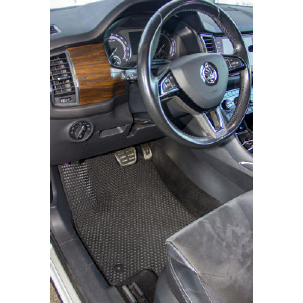 Фото - Коврики из экокожи в салон авто передние EVAtech для Kodiaq (5 seats) Skoda 2016-2021 1 поколение SUV EU (SK32942AJ2AV4BBLB)