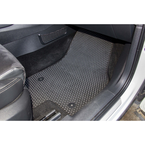 Фото - Коврики из экокожи в салон авто передние EVAtech для Kodiaq (5 seats) Skoda 2016-2021 1 поколение SUV EU (SK32942AJ2AV4BBLB)