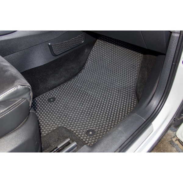 Фото - Коврики из экокожи в салон авто передние EVAtech для Kodiaq (5 seats) Skoda 2016-2021 1 поколение SUV EU (SK32942AK2AV4BBLB)